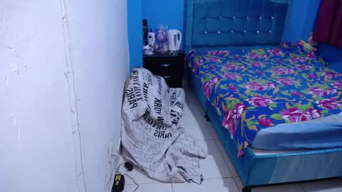 Carolinhe  online show from February 2026 03:13:02 PM