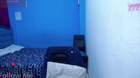 Snapshot of carolinhe_ chatting on May 2026 08:50:01 PM Carolinhe online show from May 2026 08:50:01 PM