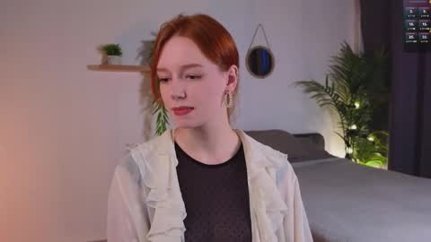 Caro online show from October 2025 02:40:02 PM