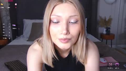 Snapshot of carolreeves chatting on June 2026 05:13:02 PM Carol online show from June 2026 05:13:02 PM