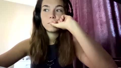 Snapshot of carolynnsobey chatting on July 2026 06:18:01 AM Viktorie online show from July 2026 06:18:01 AM