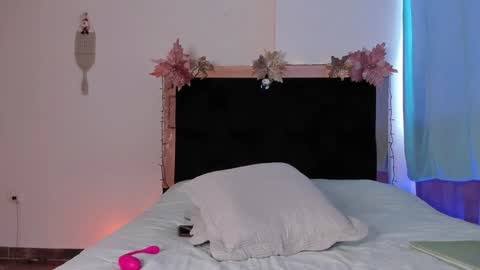 Snapshot of carorosse chatting on December 2024 07:43:02 PM Caro online show from December 2024 07:43:02 PM