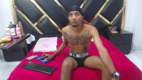 Snapshot of caroyandy3 chatting on November 2025 12:08:02 PM caro y andy online show from November 2025 12:08:02 PM