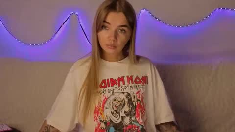 carriebradshawww online show from September 2025 03:05:01 PM