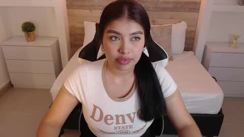 Snapshot of carriepink_ chatting on September 2025 12:08:02 PM carriepink_ online show from September 2025 12:08:02 PM
