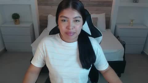 Snapshot of carriepink_ chatting on September 2025 11:13:02 AM carriepink_ online show from September 2025 11:13:02 AM