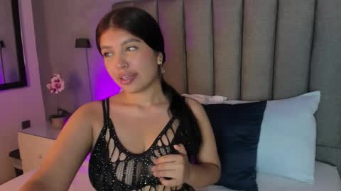 Snapshot of carriepink_ chatting on October 2025 11:50:02 AM carriepink_ online show from October 2025 11:50:02 AM