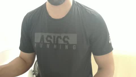 Snapshot of cashmastermuscle77 chatting on January 2025 05:29:01 PM cashmastermuscle77 online show from January 2025 05:29:01 PM