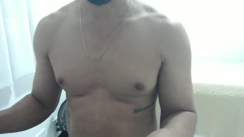 Snapshot of cashmastermuscle77 chatting on February 2025 01:52:01 PM cashmastermuscle77 online show from February 2025 01:52:01 PM