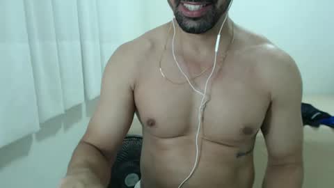 Snapshot of cashmastermuscle77 chatting on February 2025 01:49:02 AM cashmastermuscle77 online show from February 2025 01:49:02 AM