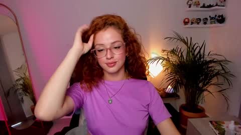 Snapshot of cassandra_caiin chatting on February 2025 09:45:02 PM Cassie online show from February 2025 09:45:02 PM