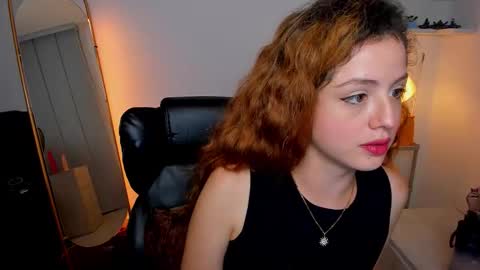 Snapshot of cassandra_caiin chatting on September 2025 12:01:01 AM Cassie online show from September 2025 12:01:01 AM