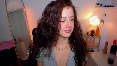 Snapshot of cassandra_caiin chatting on October 2025 12:01:02 PM Cassie online show from October 2025 12:01:02 PM