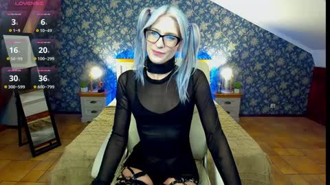 Cassandra online show from January 2025 11:24:01 PM