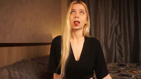 Snapshot of cassie130505 chatting on January 2025 09:22:01 PM Cassie online show from January 2025 09:22:01 PM