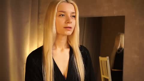 Snapshot of cassie130505 chatting on February 2025 04:21:02 PM Cassie online show from February 2025 04:21:02 PM