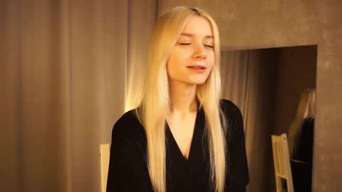 Snapshot of cassie130505 chatting on February 2025 03:30:01 PM Cassie online show from February 2025 03:30:01 PM