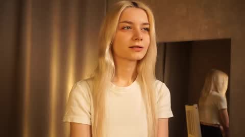 Snapshot of cassie130505 chatting on February 2025 02:44:01 PM Cassie online show from February 2025 02:44:01 PM