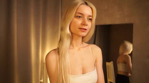 Snapshot of cassie130505 chatting on February 2025 05:47:01 PM Cassie online show from February 2025 05:47:01 PM