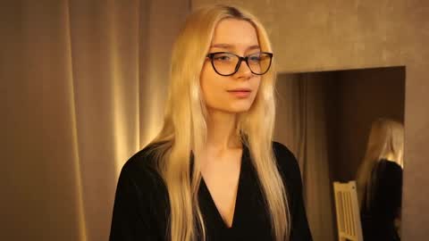 Snapshot of cassie130505 chatting on March 2025 10:05:02 PM Cassie online show from March 2025 10:05:02 PM