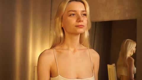 Snapshot of cassie130505 chatting on March 2025 05:54:01 PM Cassie online show from March 2025 05:54:01 PM