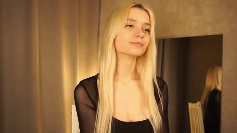 Snapshot of cassie130505 chatting on March 2025 02:45:02 PM Cassie online show from March 2025 02:45:02 PM