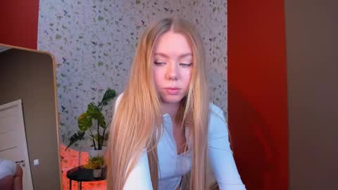 Hello my name is Cassie and my friend Nilo is also here online show from March 2025 06:54:02 AM