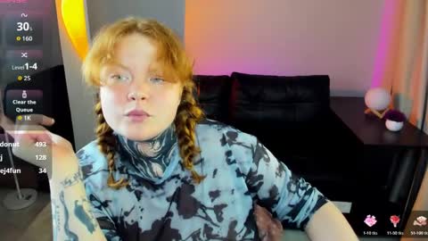 Snapshot of cassie_xkiss chatting on June 2026 12:32:02 AM Cassie online show from June 2026 12:32:02 AM