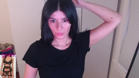 Snapshot of cassiealvarez chatting on October 2025 03:56:01 AM cassiealvarez online show from October 2025 03:56:01 AM