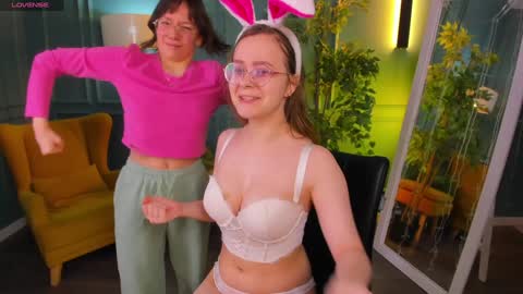 assie online show from December 2024 10:56:01 PM