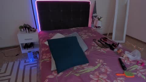 Cassie online show from January 2025 06:42:02 AM