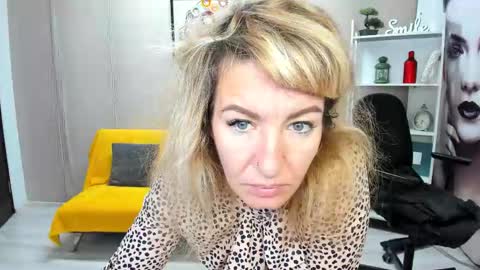 CassieJonas online show from October 2025 03:18:01 AM