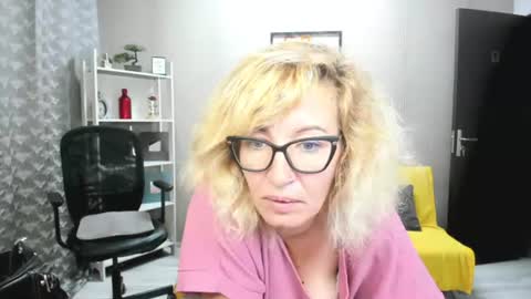 Snapshot of cassiejonas chatting on July 2026 02:47:01 AM CassieJonas online show from July 2026 02:47:01 AM