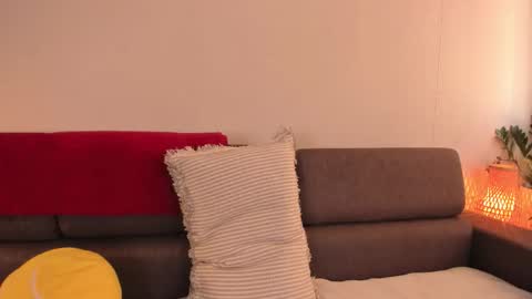  cassandra  online show from October 2025 12:05:02 PM