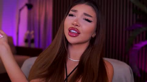 Cassye online show from October 2025 08:20:02 PM