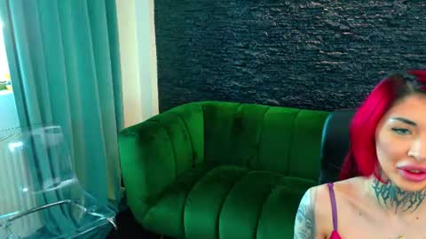 Snapshot of cassyfoxyy chatting on July 2026 04:25:01 AM Cassy online show from July 2026 04:25:01 AM