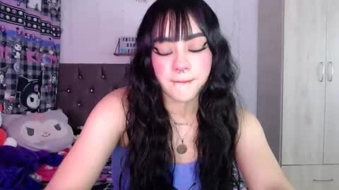 Mila online show from November 2025 05:18:02 AM