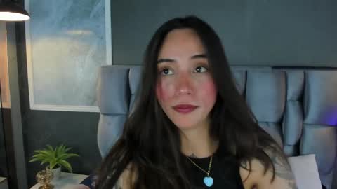 Snapshot of cata_jonees chatting on April 2026 07:42:01 PM Cata online show from April 2026 07:42:01 PM