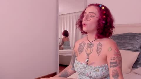 Snapshot of catalehia_moonlight chatting on February 2025 11:09:01 PM Cataleha online show from February 2025 11:09:01 PM