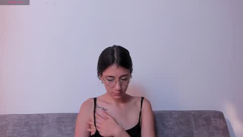 Snapshot of catalella_0 chatting on June 2026 11:37:02 AM Catalella online show from June 2026 11:37:02 AM