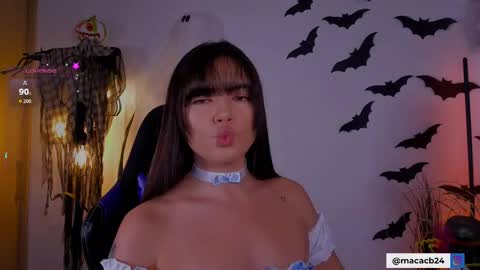 MACARENA online show from October 2025 08:53:02 PM