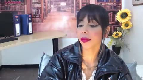 Queen Catalella online show from October 2025 03:58:02 AM