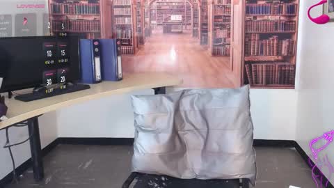 Queen Catalella online show from November 2025 03:51:02 AM