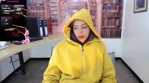 Queen Catalella online show from December 2025 03:35:02 AM