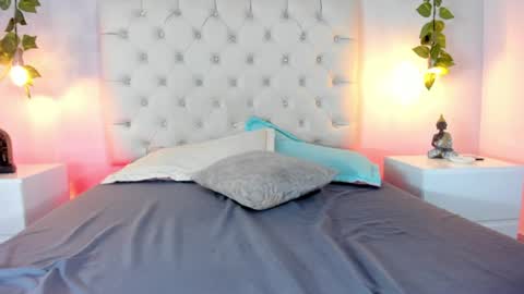 Snapshot of catalella_rouse chatting on June 2026 08:12:02 PM catalella_rouse online show from June 2026 08:12:02 PM