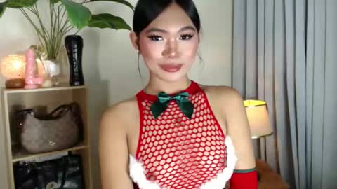 CatalenaX online show from December 2025 07:00:01 PM