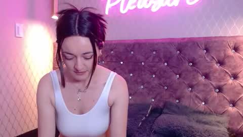 cataleyadamourx online show from November 2025 11:57:02 AM