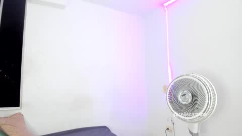 celiscatalina instagram online show from November 2025 11:04:02 PM