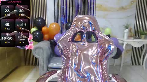 Snapshot of catalina5_s chatting on October 2025 01:23:04 PM Catalina online show from October 2025 01:23:04 PM