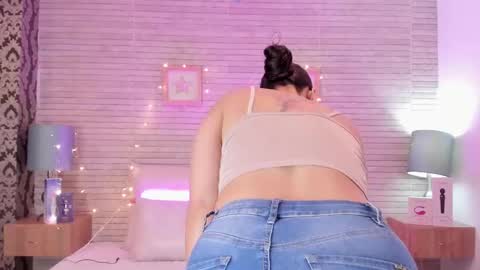 CatalinnaThompson online show from March 2025 12:01:01 PM